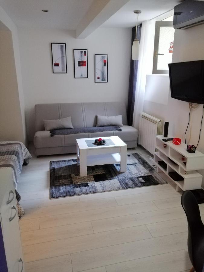 Studio Apartman Kocka Belgrad Dış mekan fotoğraf