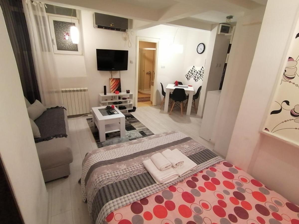 Studio Apartman Kocka Belgrad Dış mekan fotoğraf